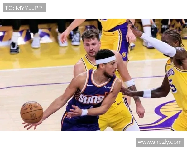 湖人对阵太阳精彩比赛录像回放全程回顾与分析 湖人对阵太阳精彩比赛录像回放全程回顾与分析