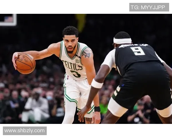 雄鹿与凯尔特人激战正酣NBA季后赛精彩对决引发球迷热议